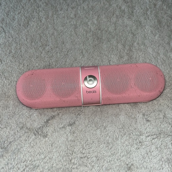 Nicki Minaj X Beats PINK beats pill - Picture 3 of 3